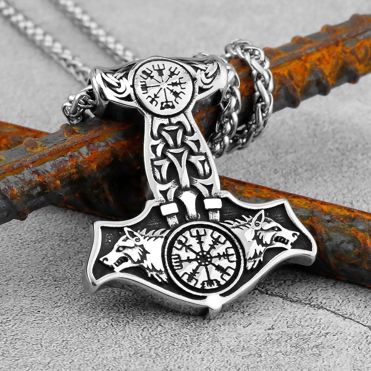 Collar Doble Lobo Thor Martillo