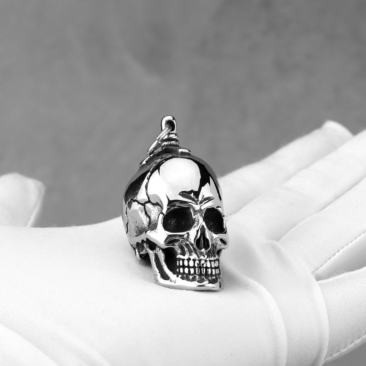 Skull necklace