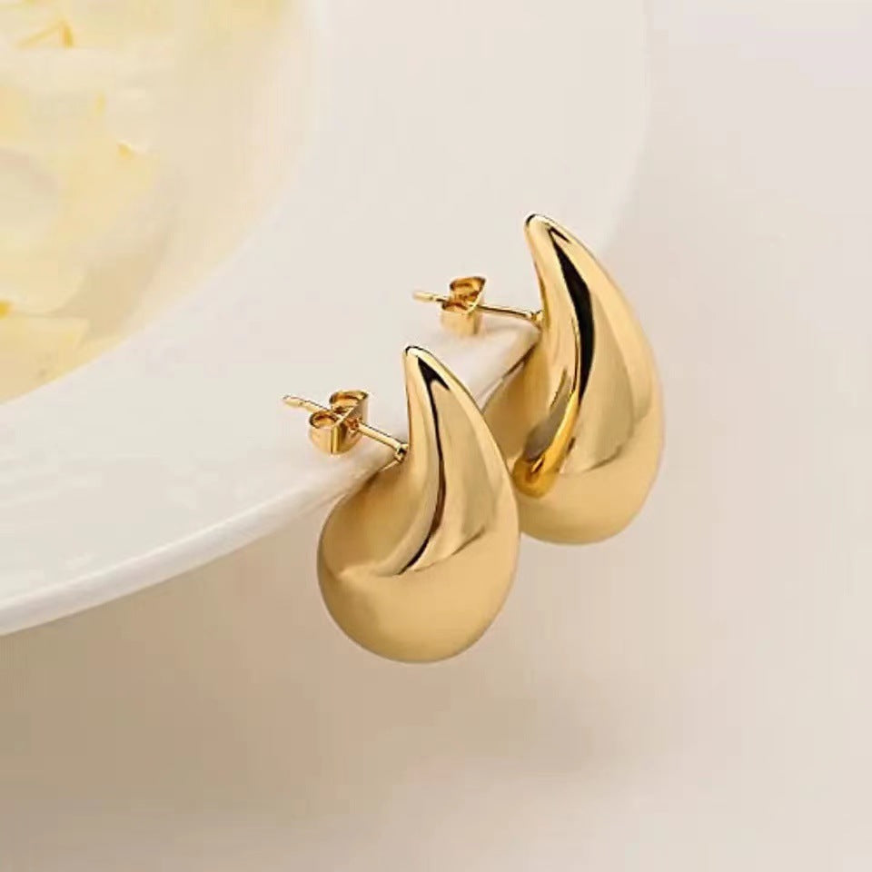 Water drop hollow earring