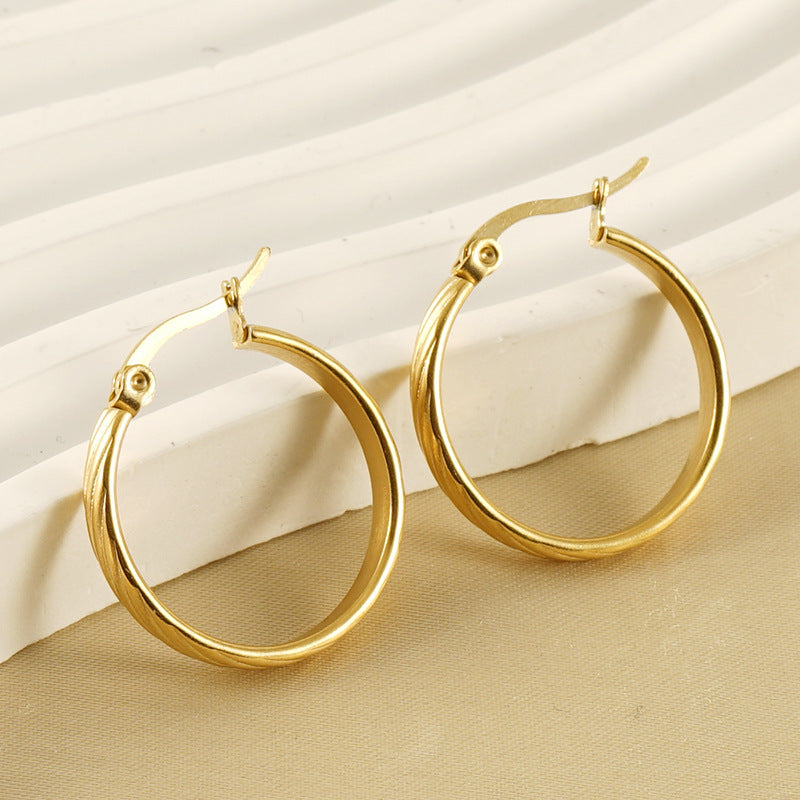 Embossed Geometric Round Earring