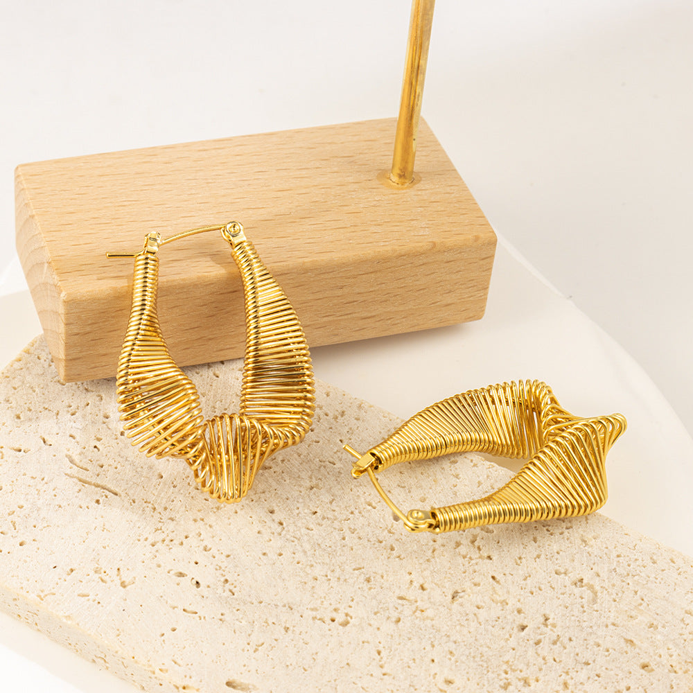 Wrinkle Rib Twisted Thread Earring