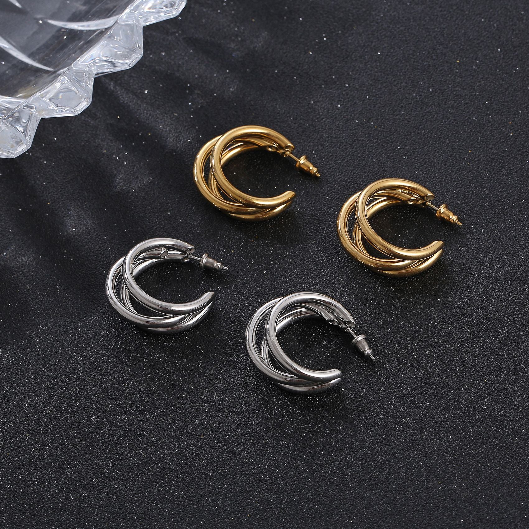 Multilayer C-ring earring