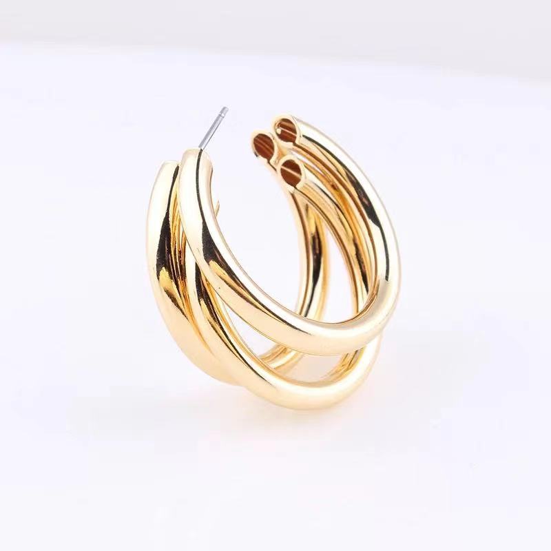 Multilayer C-ring earring