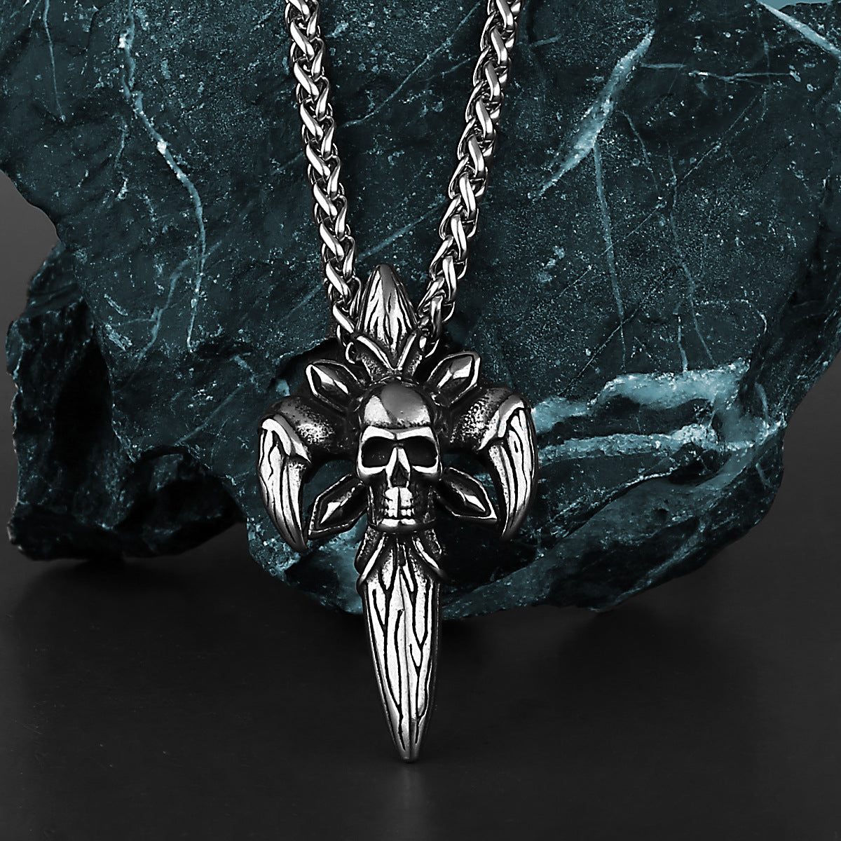 Wolf Claw Skull Necklace