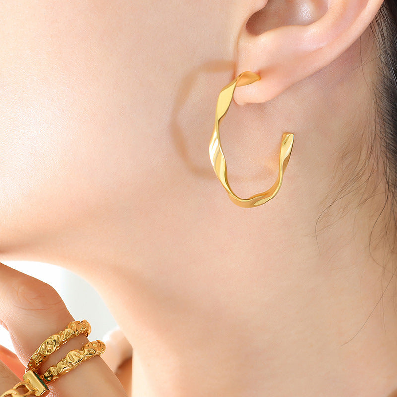 Twisted thread earring