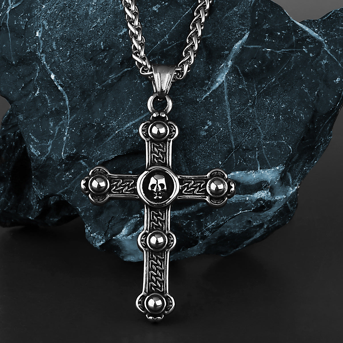 Retro skull cross necklace