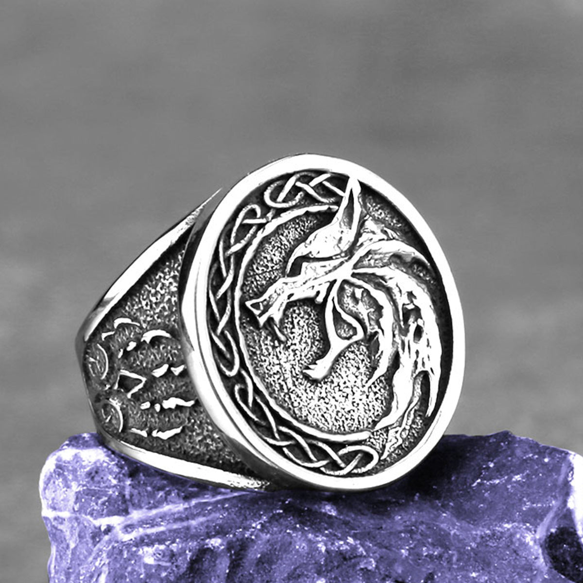 Wolf -head titanium steel ring