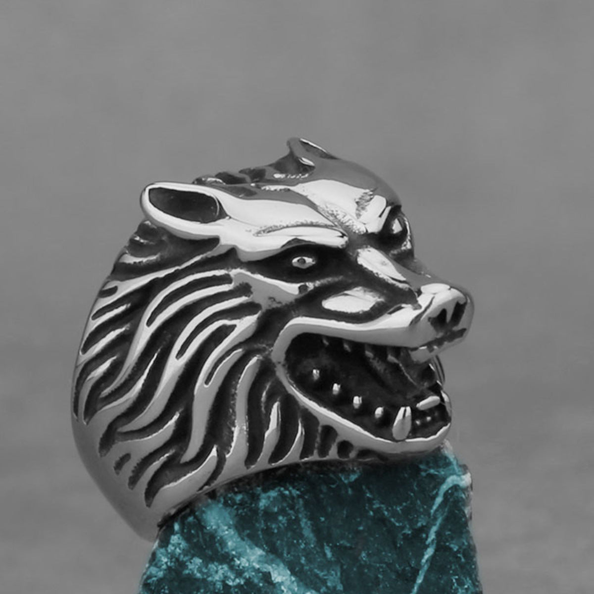 Wolf head titanium steel ring