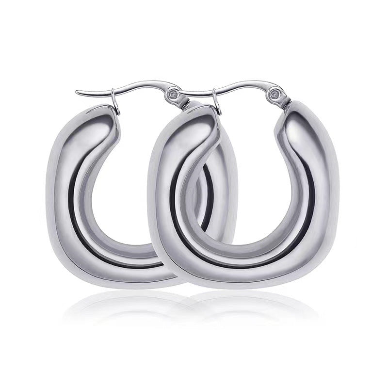 Luxury hollow crescent earring