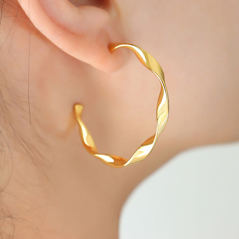 Twisted thread earring