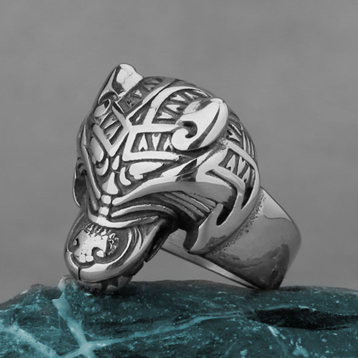 Wolf head titanium steel ring