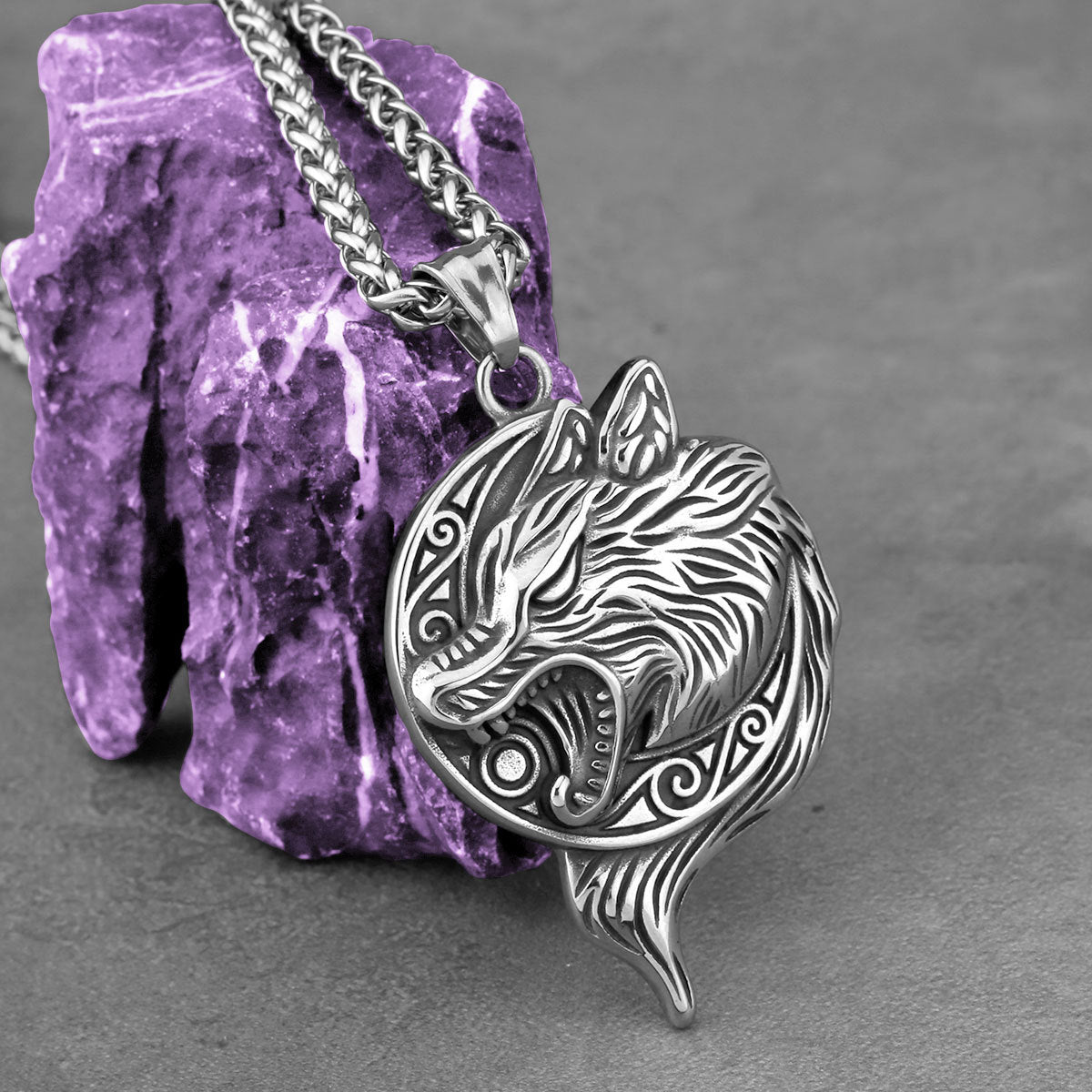 Fashion Viking wolf head Necklace