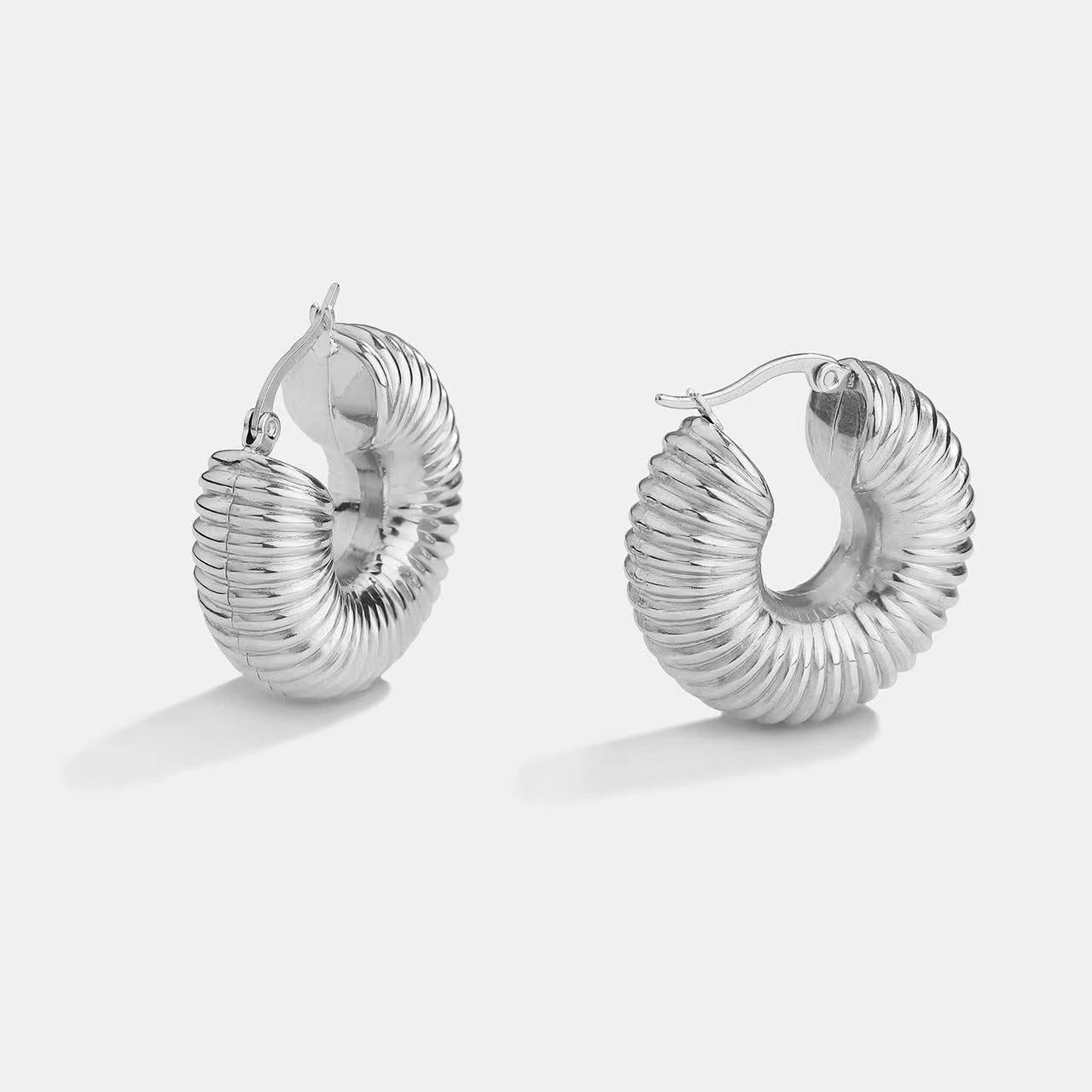 Hollow Thread Earring