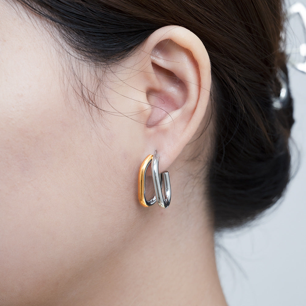 Oval two-thread earring