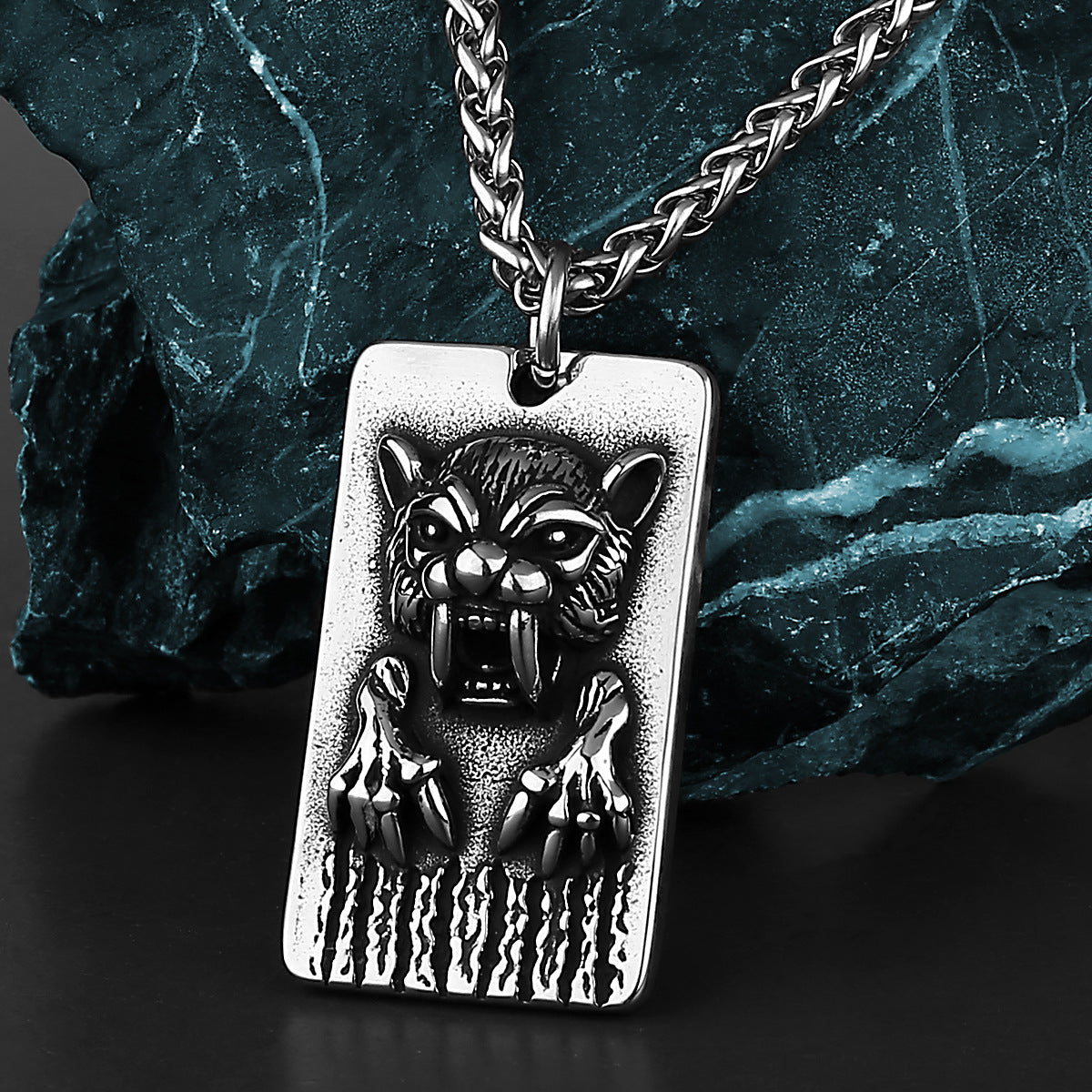 Toothed Tiger Beast King Necklace