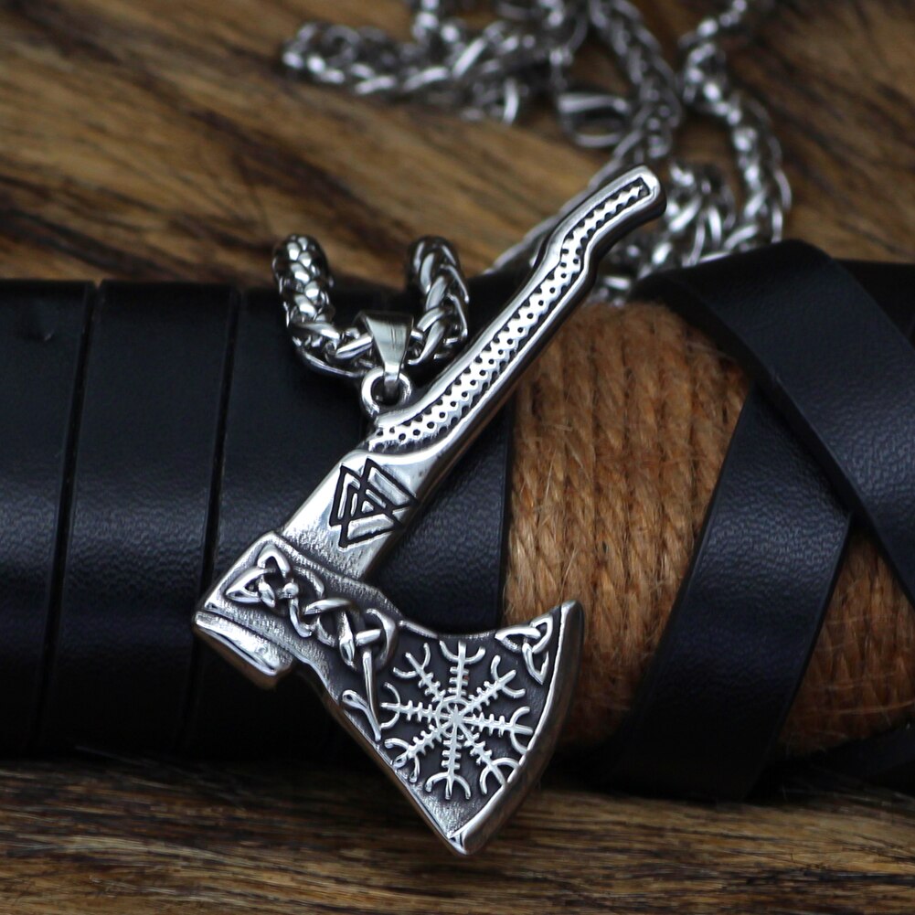 collier hache viking