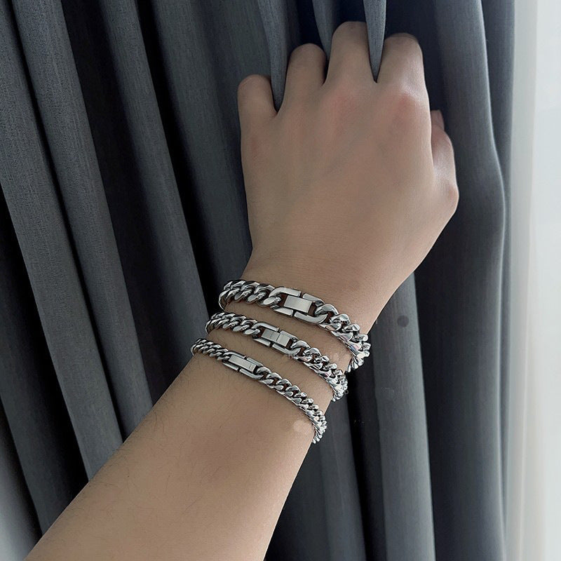 Six-sided grinding bracelet