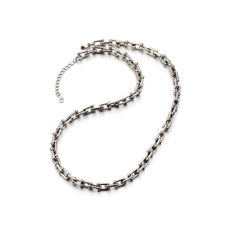 U-shaped horseshoe thick necklace