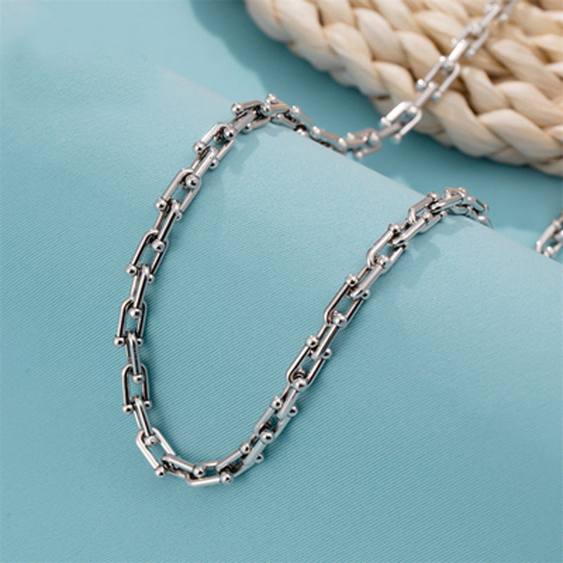 U-shaped horseshoe thick necklace